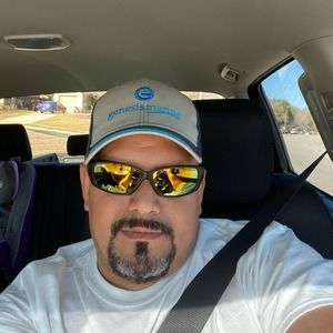 Meet your Posher, Luis